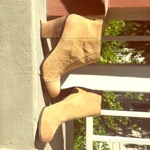 Vince Camuto brown suede booties
